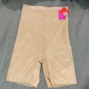 Spanx Thinstincts 2.0 High-Waisted Mid-Thigh Short